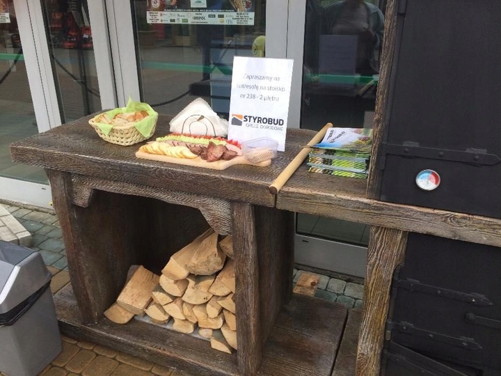 Stolik do Grillo-Wędzarni Zeus